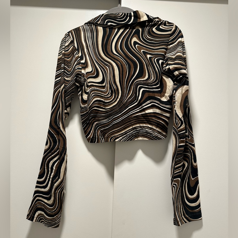 Motel Ripple Cropped Button up - Picture 4 of 4